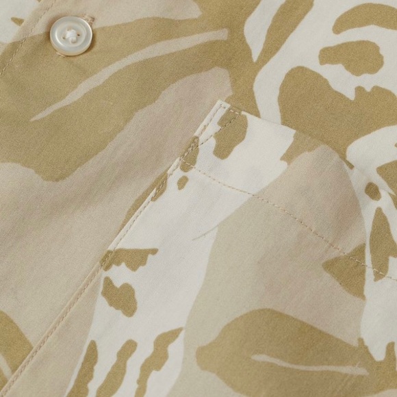 NWT - H&M relaxed fit short sleeve shirt - SIZE MD - Picture 2 of 11